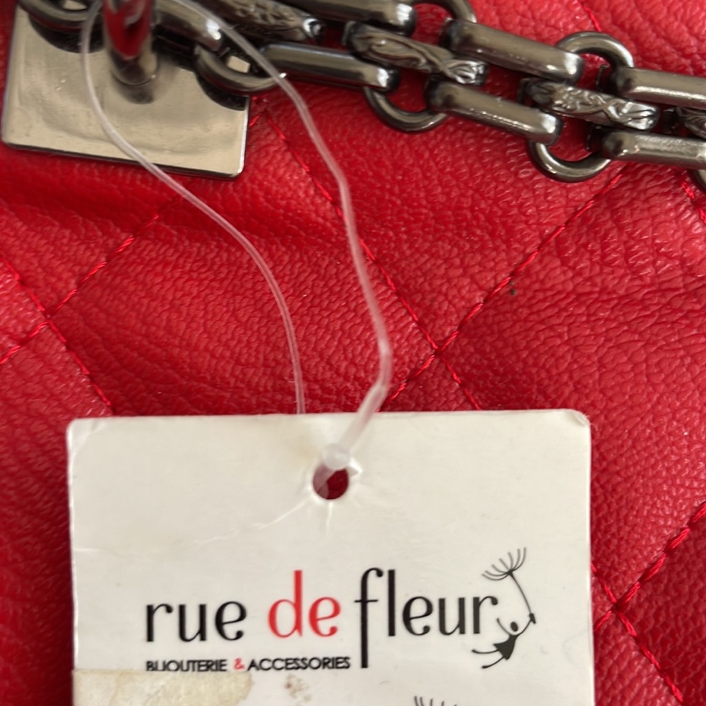 NWT RED Puff Stitched Handbag with Gun Metal Bow and Chain Strap - Picture 7 of 8